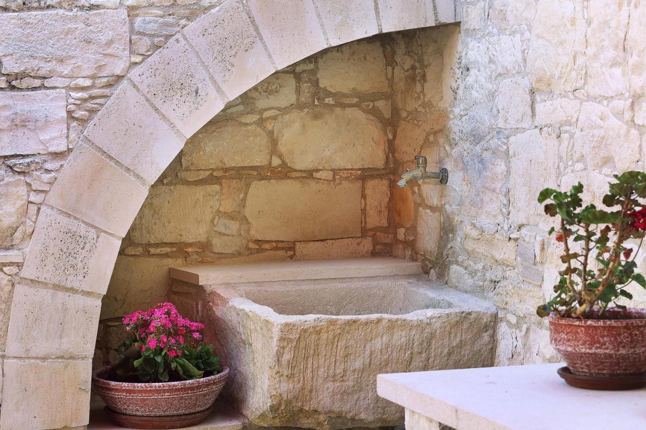Kantara House - A Rural Retreat Of Comfort & Class! Arsos ภายนอก รูปภาพ